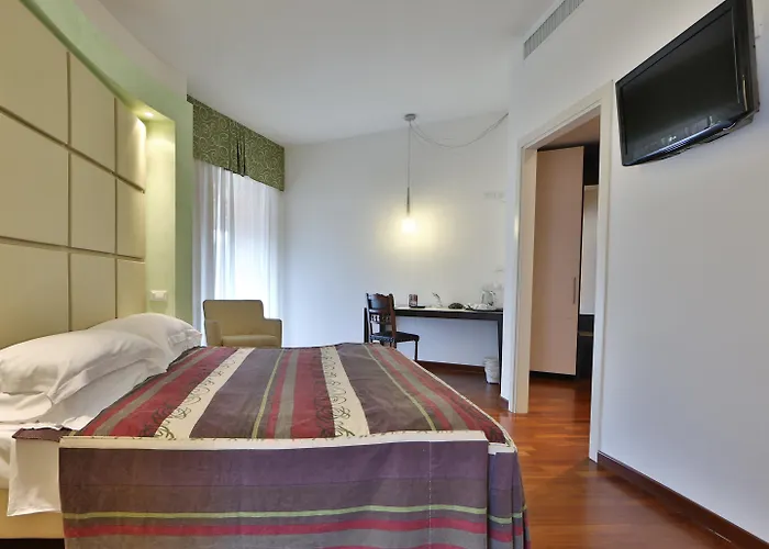 Hotell Western Cesena