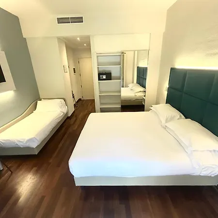 Western Hotell 3*